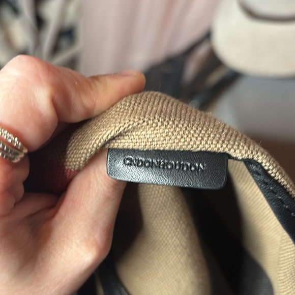 Burberry 💯 Authentic Slim tote in canvas with black leather! EUC - Picture 12 of 15